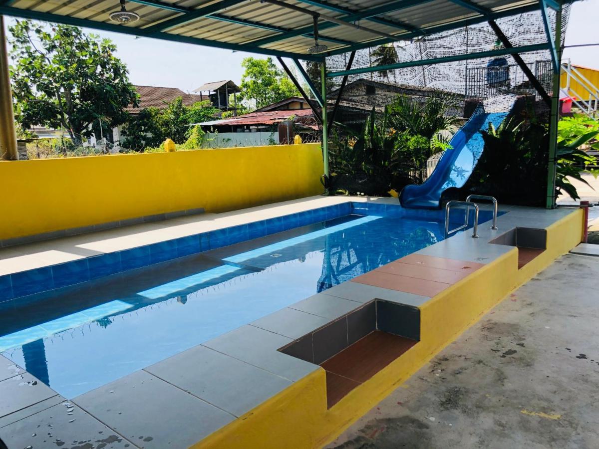 Homestay Tok Abah Dalam Rhu Pasir Puteh Exteriör bild
