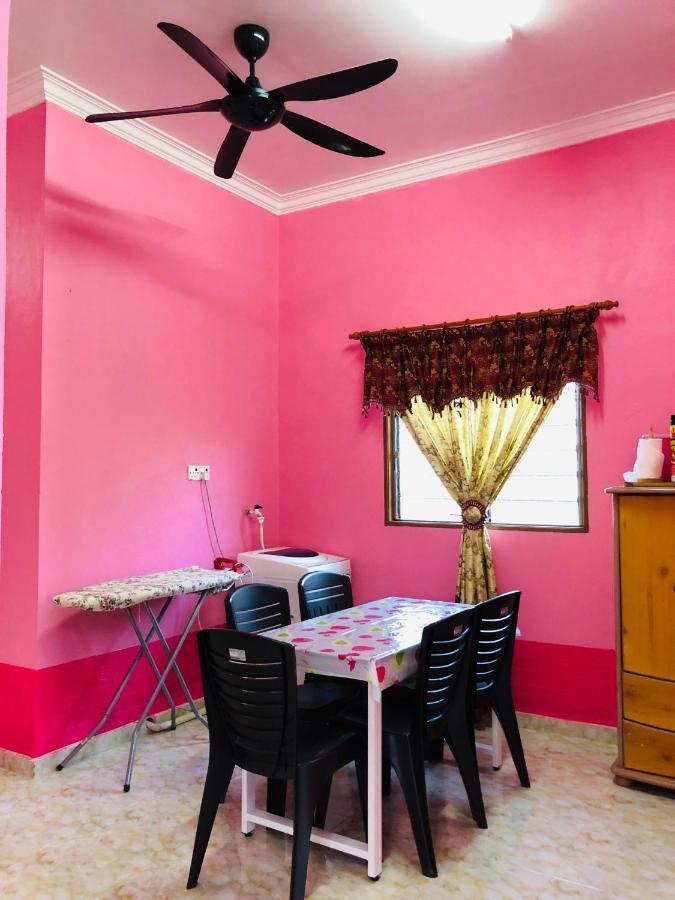 Homestay Tok Abah Dalam Rhu Pasir Puteh Exteriör bild